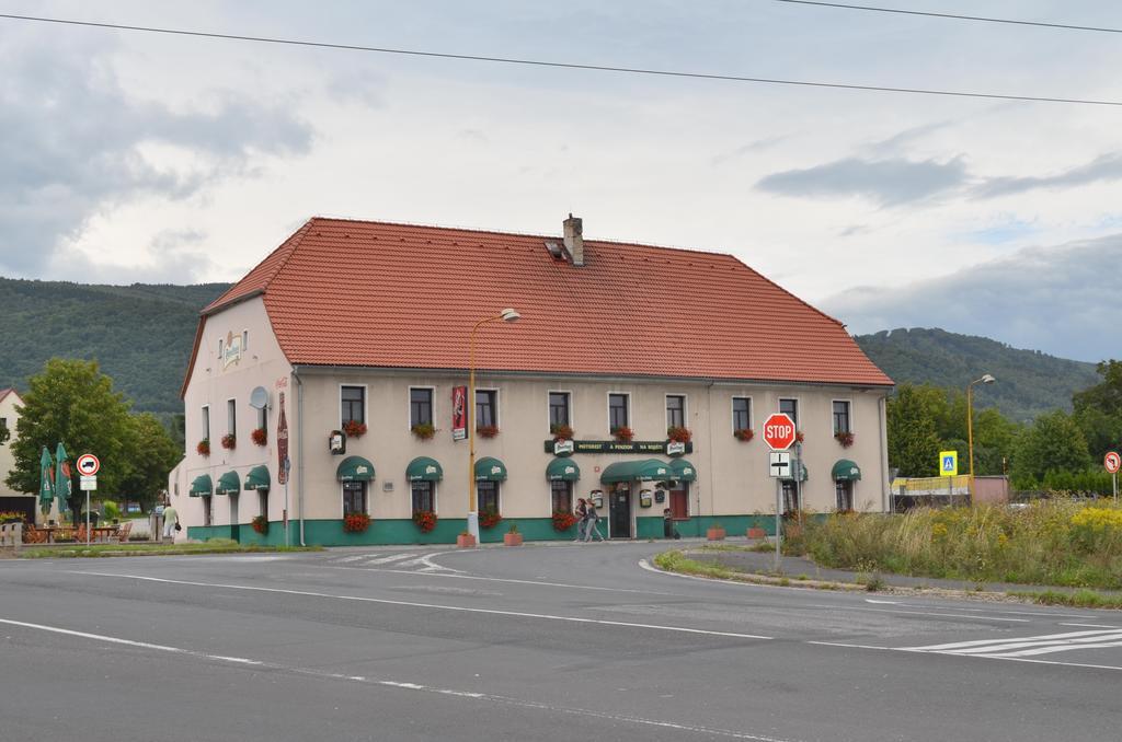 Motorest Penzion Na Bojisti Chlumec  Luaran gambar